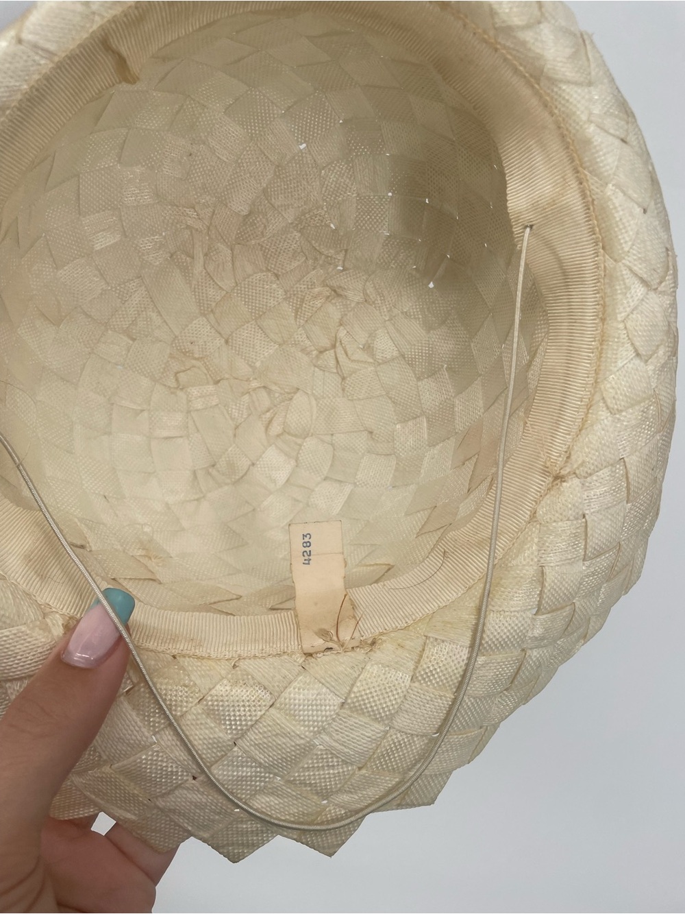 Vintage Cream Off White Woven Straw Hat W Velvet Bow Detail Sunhat Elastic Strap - Picture 16 of 16
